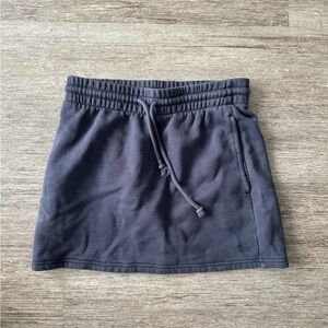 ARITZIA mini sweat-skirt ! Navy blue size xsmall!